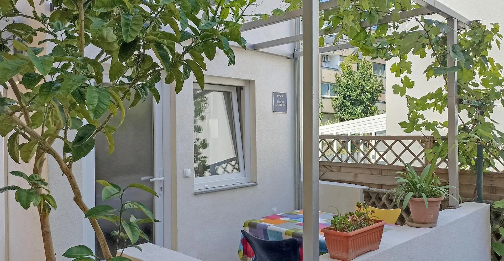 Beach House Split Apartment 0*,  Croatia